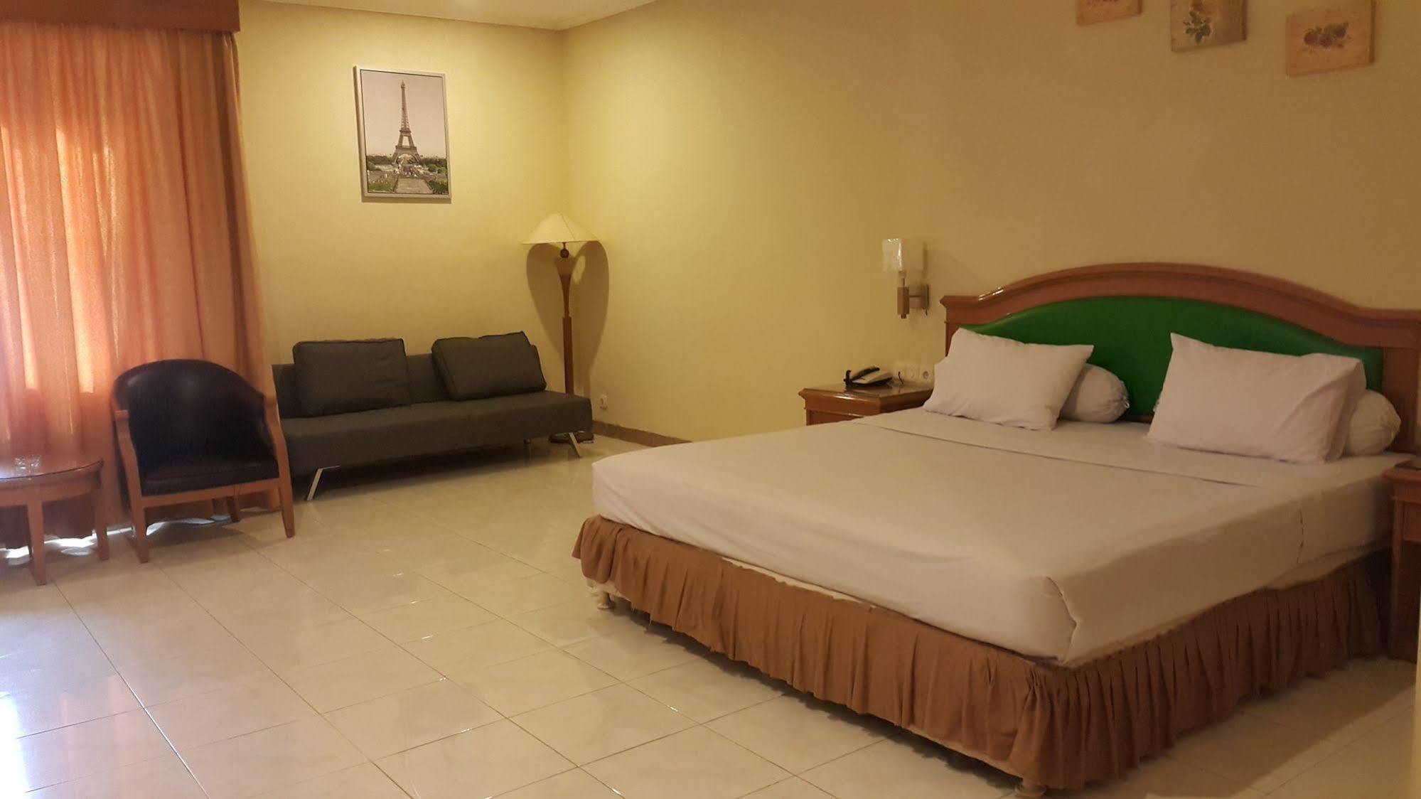 Hotel Maricaya Makasar Exteriér fotografie